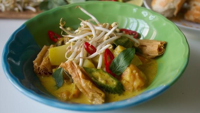 Com Com Restaurant's Ca Ri Chay Vegetable Curry with Rice