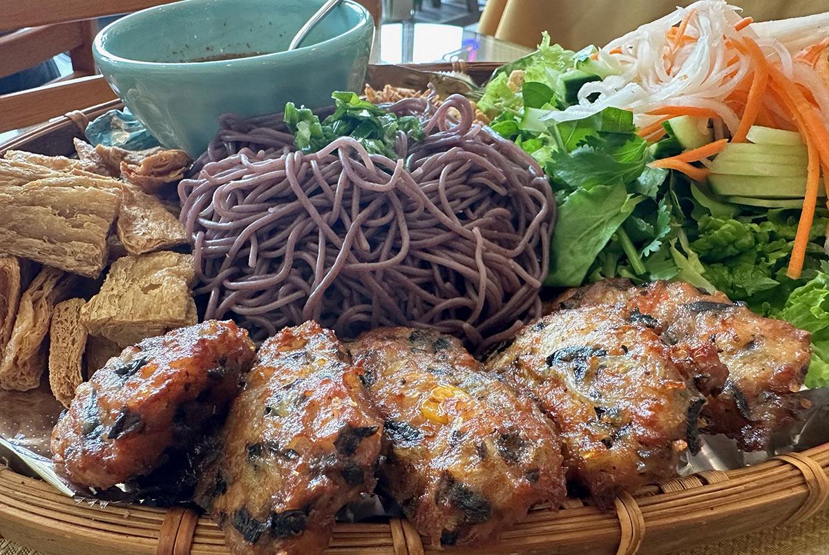 Com Com Restaurant's Bun Chay