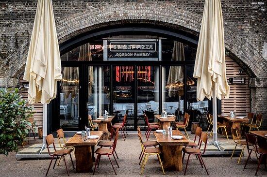 Com Com Restaurant Exterior in Battersea