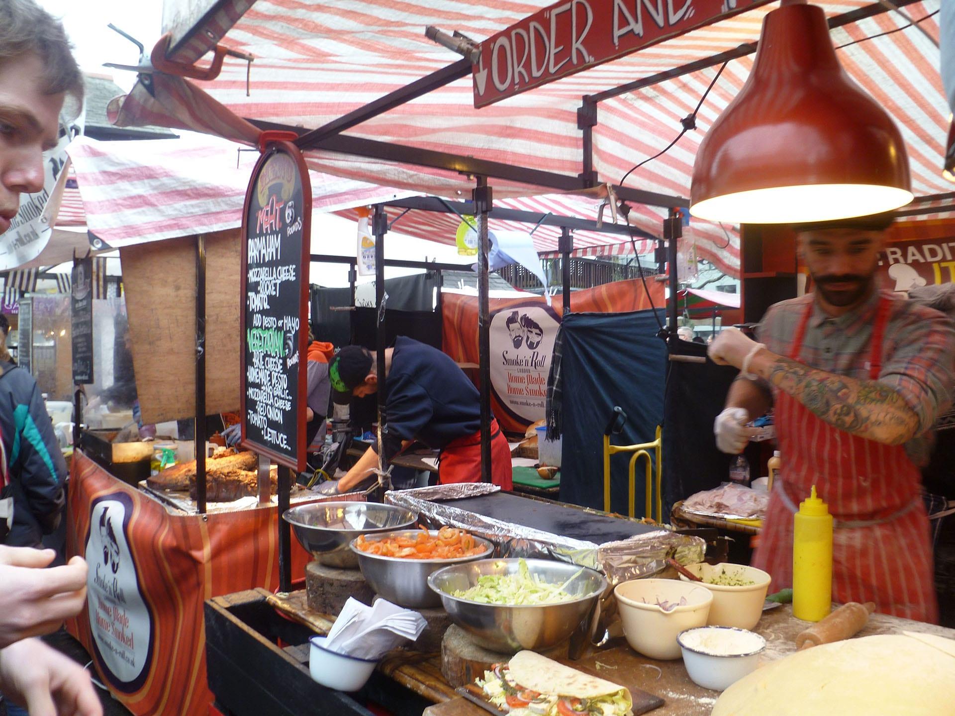 Com Com Restaurant Interior