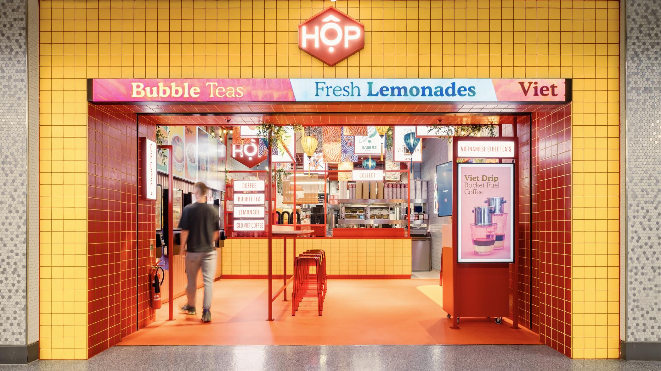 Com Com Restaurant: Vibrant Vietnamese Street Food in London