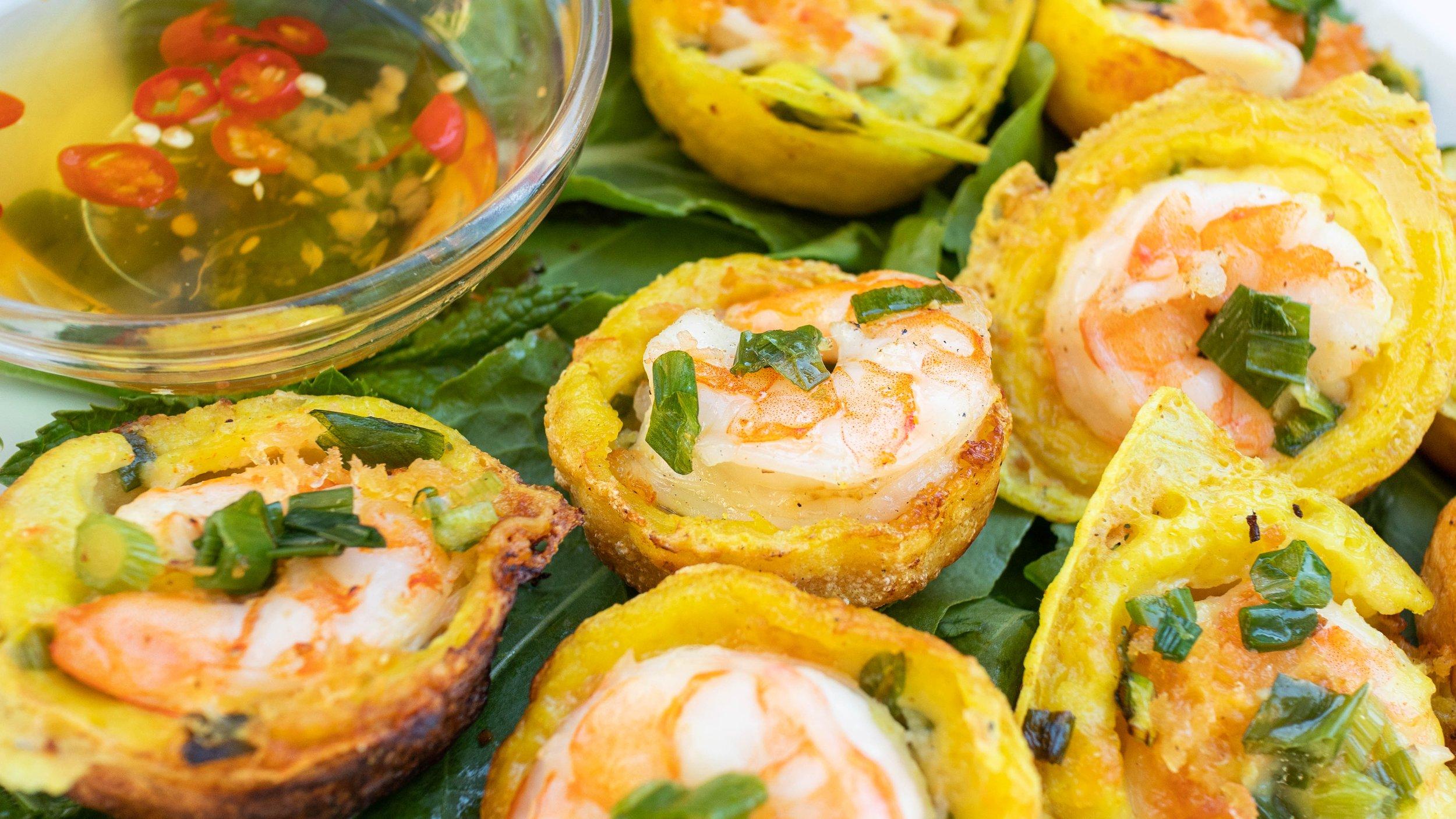 Preparing Banh Khot at Home