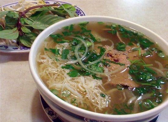 Pho vs. Pot-au-Feu: A Culinary Comparison