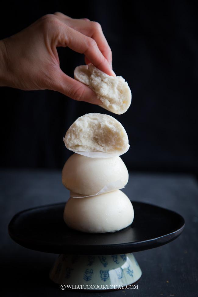 Soft and fluffy bao buns at Com Com Restaurant